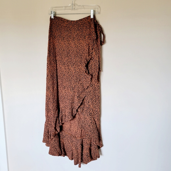 & Other Stories Ruffle Wrap Maxi Skirt in Leopard - Picture 5 of 9